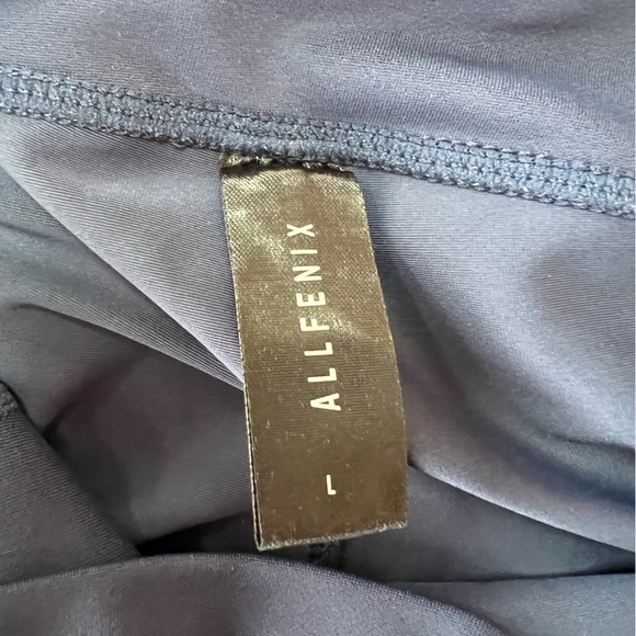 All Fenix High Rise 7/8 Leggings in Navy Blue with White and Black Stripes, L - Picture 5 of 8